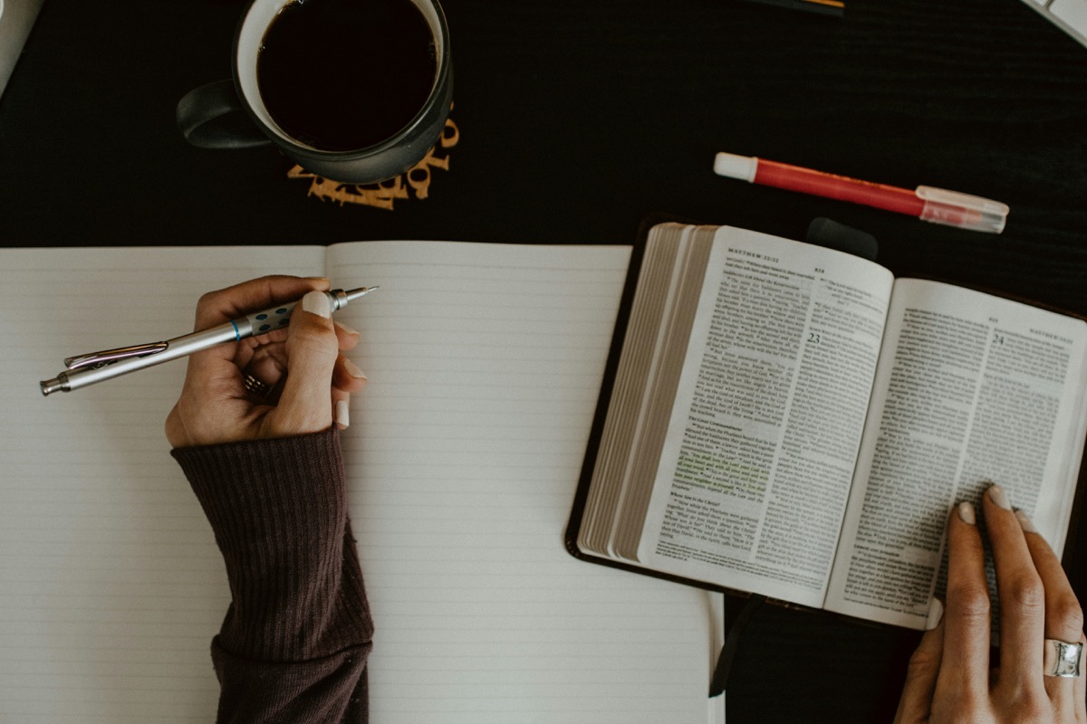 How to Study the Bible Deeper with Technology